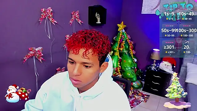 Snapshot of Noah_Smith04 chatting on 12/23/24, 11:47 Noah Smith04 online show from 12/23/24, 11:47