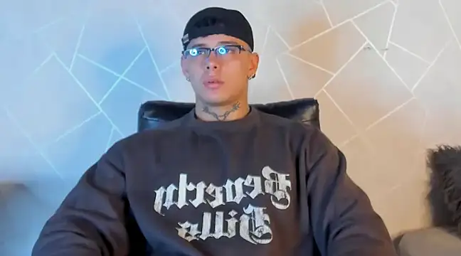 NoahhBrown online show from 12/29/24, 03:44