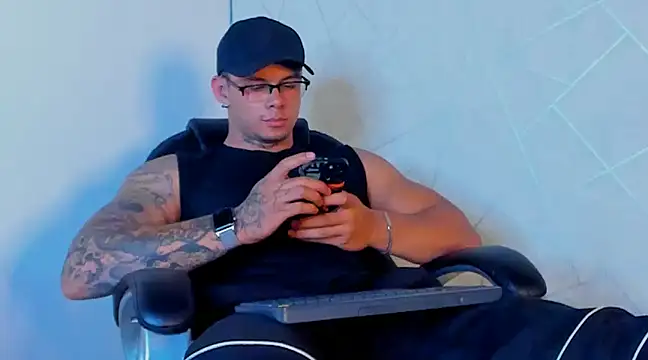 NoahhBrown online show from 01/29/25, 06:22