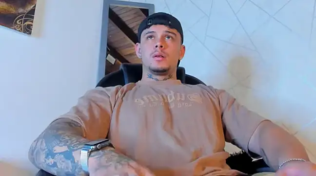 NoahhBrown online show from 03/08/25, 03:17