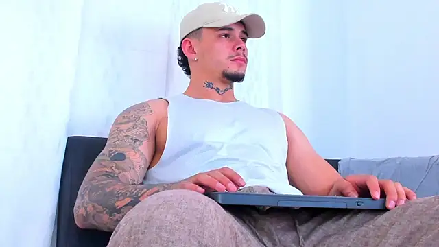 NoahhBrown online show from 10/24/25, 05:37