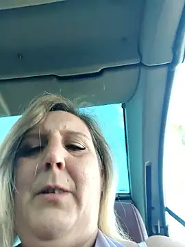 BecciDeluxe online show from 11/07/25, 01:00