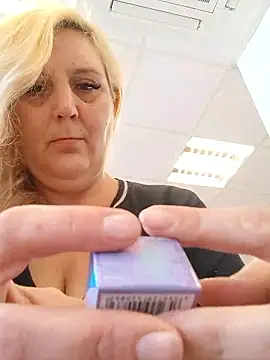 BecciDeluxe online show from 01/15/26, 12:32