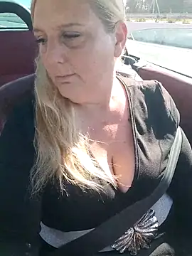 BecciDeluxe online show from 02/20/26, 11:11