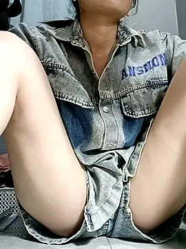 Blythe 69 online show from 03/13/25, 02:01