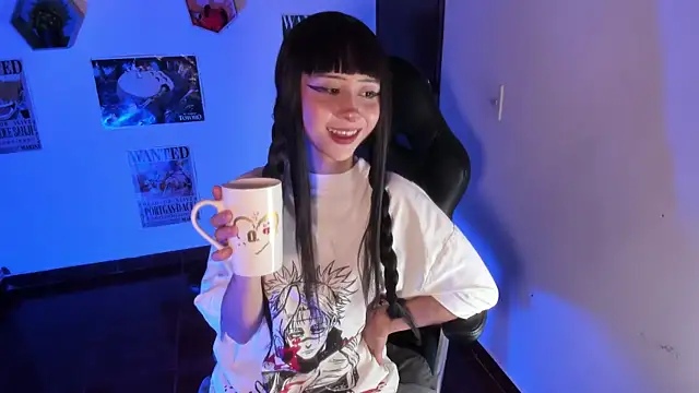 MonxxsLove online show from 05/11/26, 04:18