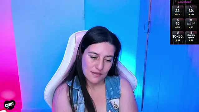 Snapshot of Saskyaa chatting on 02/04/26, 01:22 Saskyaa online show from 02/04/26, 01:22