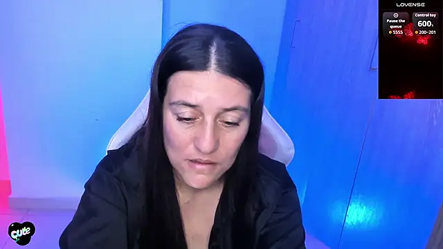 Snapshot of Saskyaa chatting on 03/17/26, 01:25 Saskyaa online show from 03/17/26, 01:25