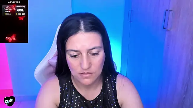 Snapshot of Saskyaa chatting on 04/10/26, 02:39 Saskyaa online show from 04/10/26, 02:39