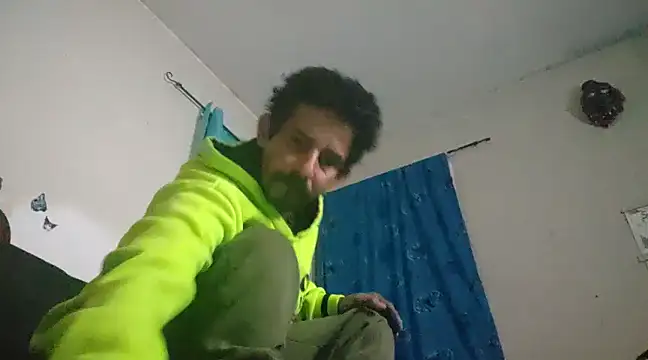 Snapshot of LongDickZee562 chatting on 12/28/24, 11:09 LongDickZee562 online show from 12/28/24, 11:09