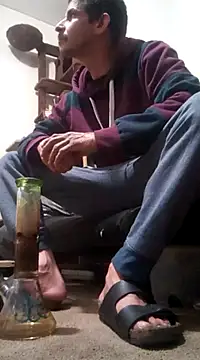 Snapshot of LongDickZee562 chatting on 03/05/25, 05:07 LongDickZee562 online show from 03/05/25, 05:07