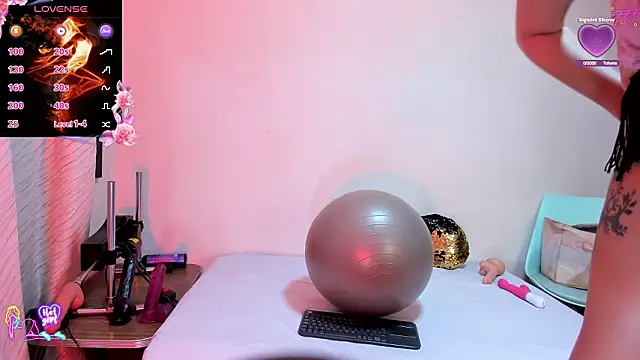 Snapshot of cleopatraa chatting on 01/19/26, 01:59 cleopatraa online show from 01/19/26, 01:59