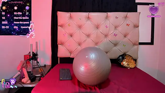 Snapshot of cleopatraa chatting on 02/03/26, 06:35 cleopatraa online show from 02/03/26, 06:35