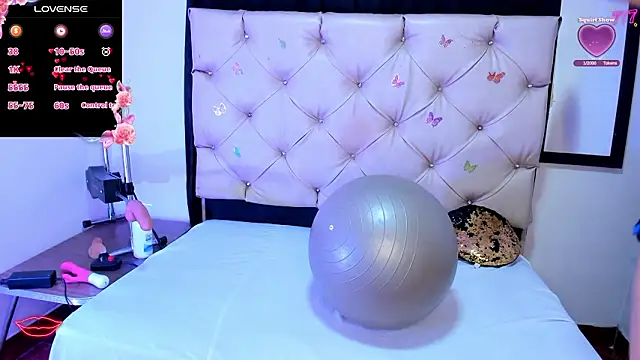 Snapshot of cleopatraa chatting on 03/21/26, 02:09 cleopatraa online show from 03/21/26, 02:09