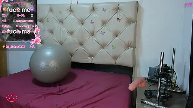 Snapshot of cleopatraa chatting on 04/16/26, 09:39 cleopatraa online show from 04/16/26, 09:39