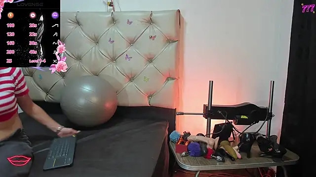 cleopatraa online show from 05/22/26, 10:04