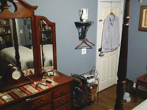 Snapshot of Onesieboy4daddys chatting on 03/11/26, 06:41 Onesieboy4daddys online show from 03/11/26, 06:41