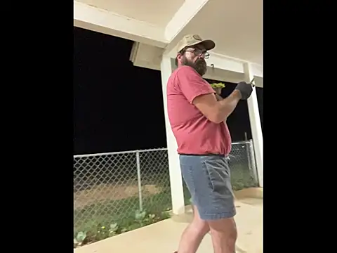 Snapshot of Onesieboy4daddys chatting on 04/21/26, 01:42 Onesieboy4daddys online show from 04/21/26, 01:42