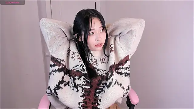 hee young11 online show from 12/11/24, 09:30