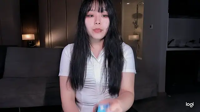 hee young11 online show from 03/11/25, 02:51