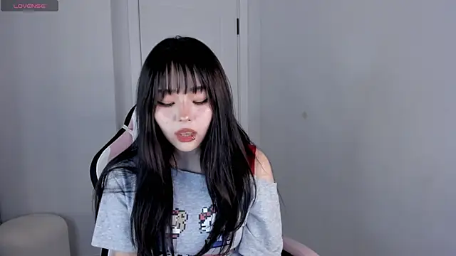 hee young11 online show from 09/26/25, 10:03