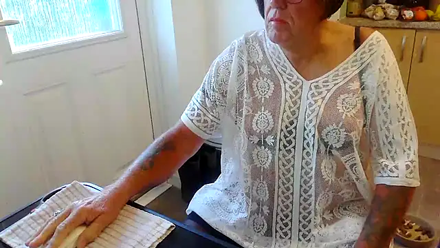 samanthasissieuk online show from 06/10/26, 05:28