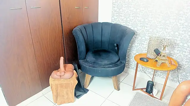 Snapshot of mabelsaravia chatting on 04/14/26, 06:14 mabelsaravia online show from 04/14/26, 06:14