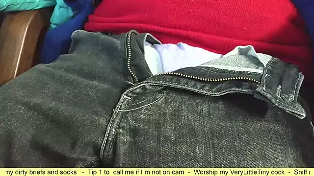 Snapshot of smoothandtiny chatting on 10/05/25, 04:11 smoothandtiny online show from 10/05/25, 04:11