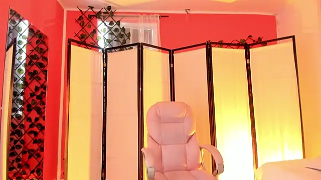 Snapshot of your_khloe chatting on 09/15/25, 01:22 your khloe online show from 09/15/25, 01:22