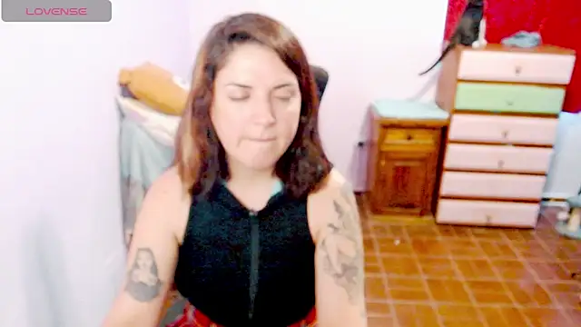 raquellov1 online show from 11/02/25, 08:00