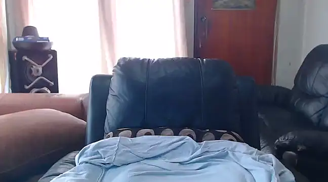 Snapshot of MATUREBUSSTY chatting on 12/22/24, 07:22 MATUREBUSSTY online show from 12/22/24, 07:22