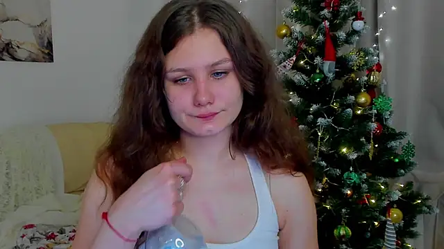 Snapshot of Charlotte_wow chatting on 01/17/25, 03:43 Charlotte wow online show from 01/17/25, 03:43