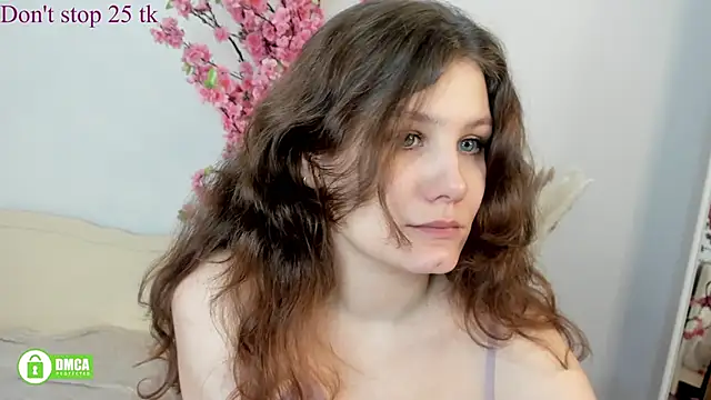 Snapshot of Charlotte_wow chatting on 01/25/25, 06:46 Charlotte wow online show from 01/25/25, 06:46