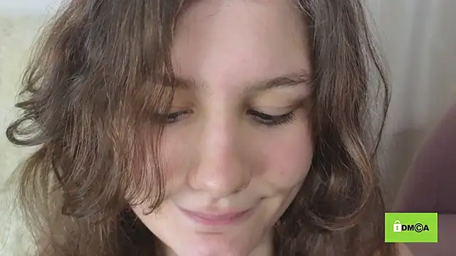 Snapshot of Charlotte_wow chatting on 02/10/25, 07:28 Charlotte wow online show from 02/10/25, 07:28