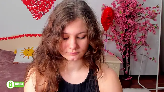 Snapshot of Charlotte_wow chatting on 02/18/25, 02:49 Charlotte wow online show from 02/18/25, 02:49