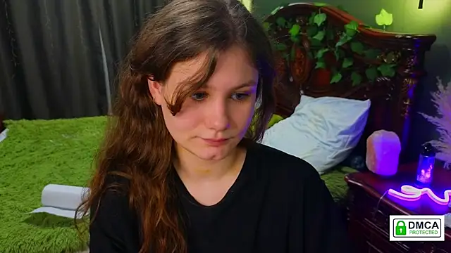 Snapshot of Charlotte_wow chatting on 03/04/25, 11:22 Charlotte wow online show from 03/04/25, 11:22