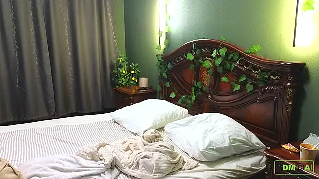 Snapshot of Charlotte_wow chatting on 11/10/25, 09:25 Charlotte wow online show from 11/10/25, 09:25