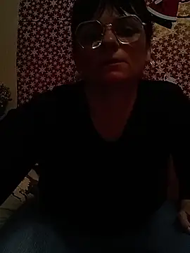 Snapshot of cricrimodele chatting on 12/16/25, 05:51 cricrimodele online show from 12/16/25, 05:51