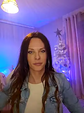 Snapshot of Luna_Kitanna chatting on 12/15/24, 08:15 Luna Kitanna online show from 12/15/24, 08:15