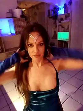 Snapshot of Luna_Kitanna chatting on 02/02/25, 03:32 Luna Kitanna online show from 02/02/25, 03:32