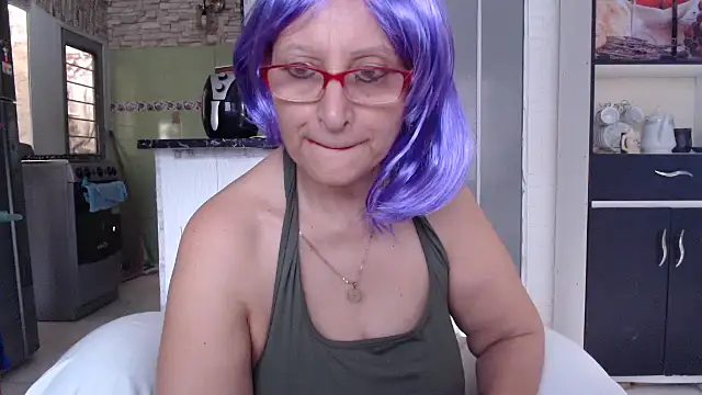 Lilly macflyy online show from 09/08/25, 04:28