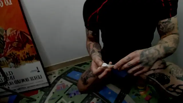 layneinchains online show from 10/10/25, 10:36