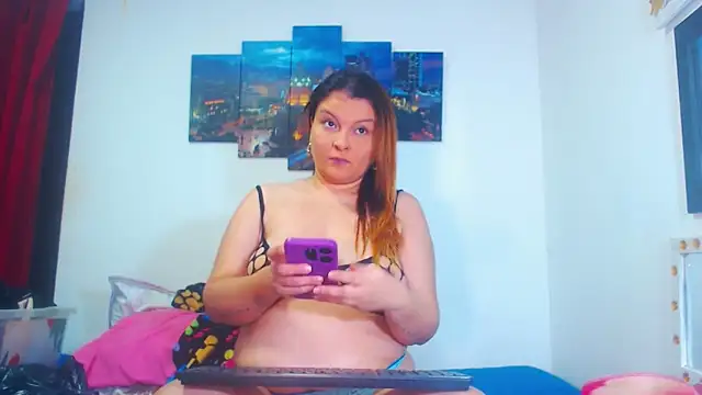 Snapshot of I_AM_JULIETA_SQUIRTS chatting on 10/18/25, 10:54 I AM JULIETA SQUIRTS online show from 10/18/25, 10:54