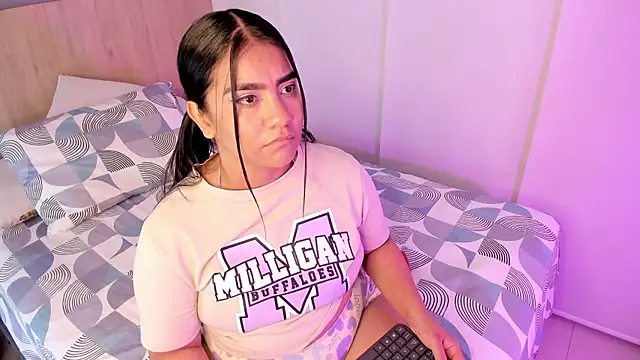 hannnasmith online show from 11/13/25, 03:16