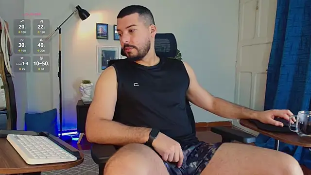 Snapshot of HenryBenso chatting on 05/17/26, 03:41 HenryBenso online show from 05/17/26, 03:41