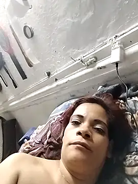 Snapshot of EscortRegina3535 chatting on 11/25/25, 08:25 EscortRegina3535 online show from 11/25/25, 08:25