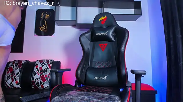 Snapshot of innsolemnia chatting on 01/18/25, 04:26 innsolemnia online show from 01/18/25, 04:26