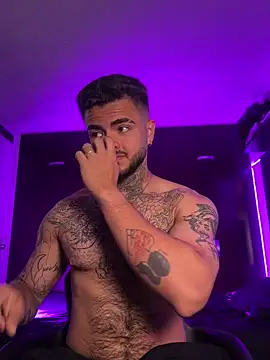 Snapshot of innsolemnia chatting on 09/13/25, 09:09 innsolemnia online show from 09/13/25, 09:09