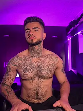 Snapshot of innsolemnia chatting on 09/29/25, 08:52 innsolemnia online show from 09/29/25, 08:52