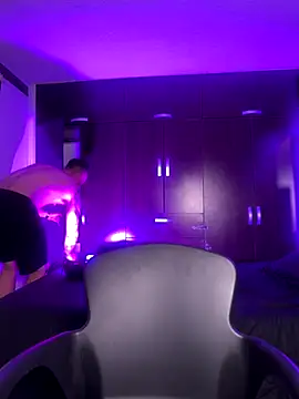 Snapshot of innsolemnia chatting on 10/04/25, 03:15 innsolemnia online show from 10/04/25, 03:15